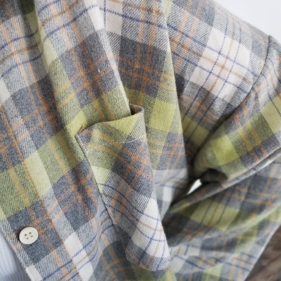 Last1️⃣ Best Fall Plaid Flannel Top Oversized Button Down Top - Picture 9 of 9